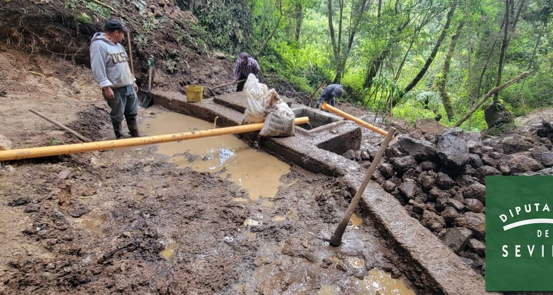 Se desarrolla descombrado en la captación de agua, en la comunidad de Buena Vista, Esquipulas Palo Gordo.